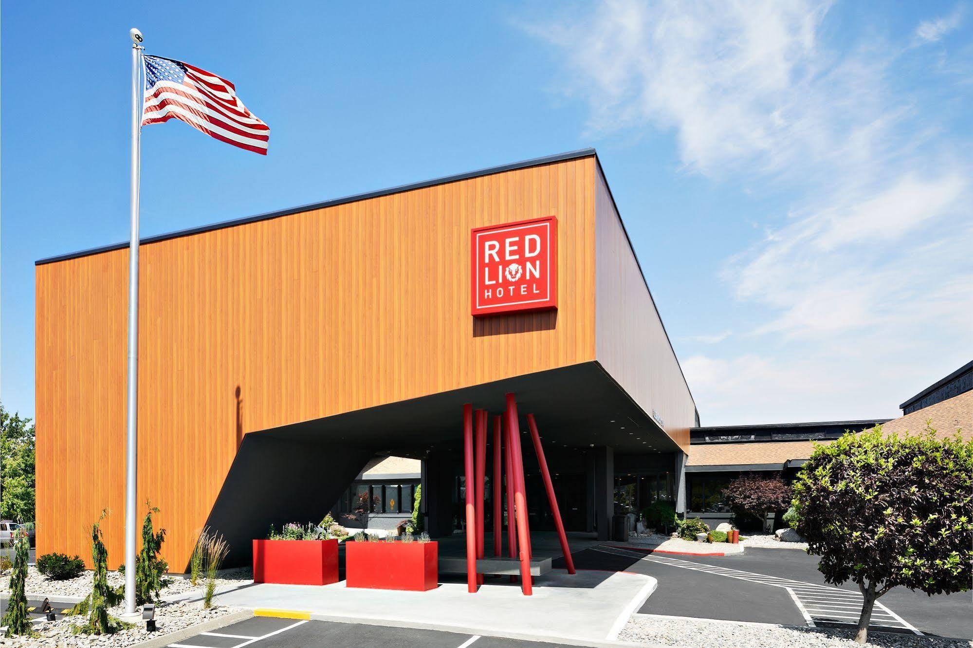 Red Lion Hotel Wenatchee City Center Eksteriør billede