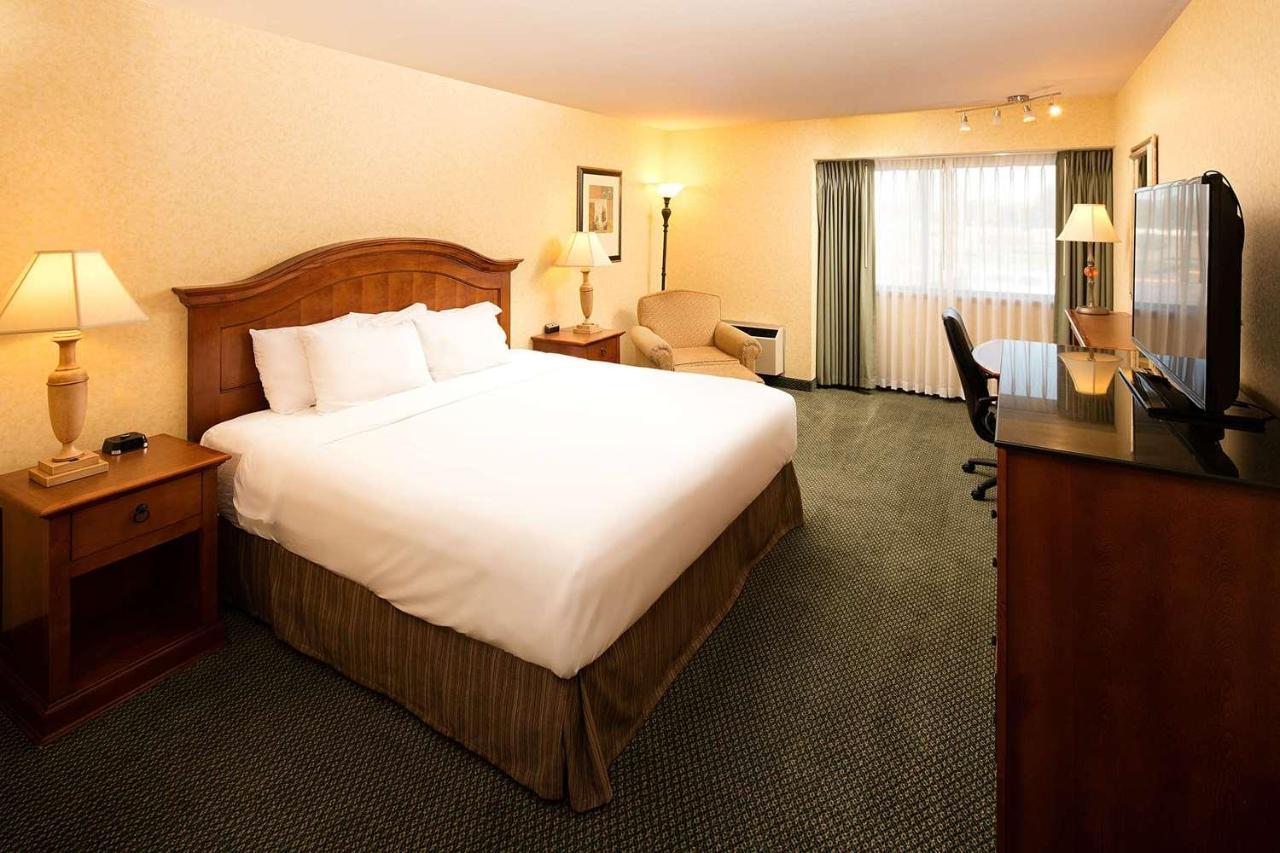 Red Lion Hotel Wenatchee City Center Eksteriør billede
