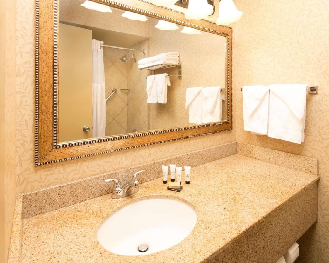 Red Lion Hotel Wenatchee City Center Eksteriør billede
